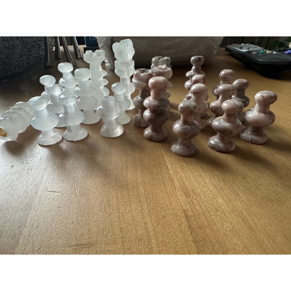 Vintage Hand Carved Stone Chess Pieces Alabaster Marble White Pink 24pc Set